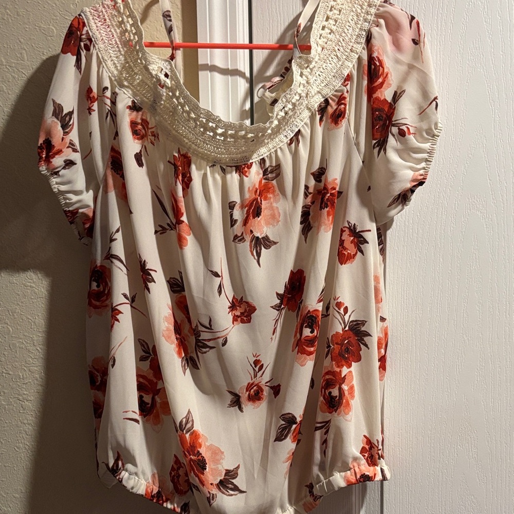 Torrid Floral Women's Cold Shoulder Blouse with Crochet Neckline-2x